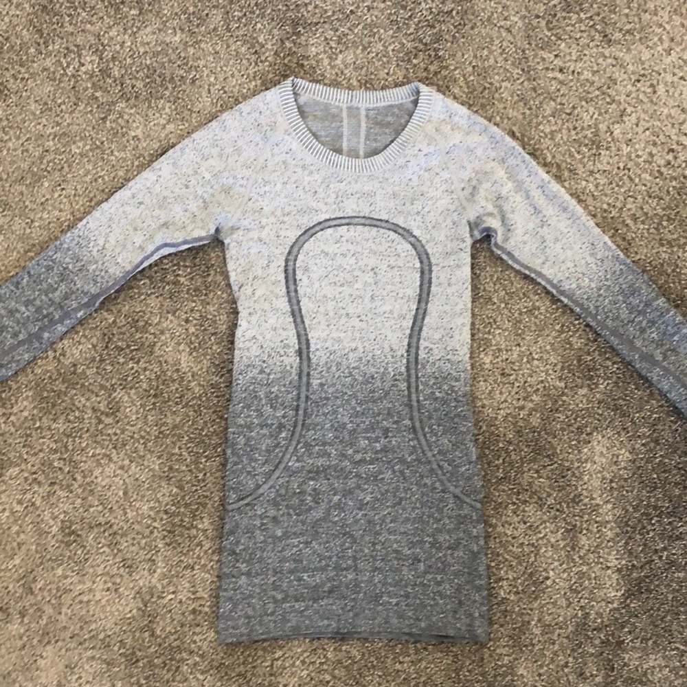 Lululemon Ombre Swiftly Tech Long Sleeve, Size 2